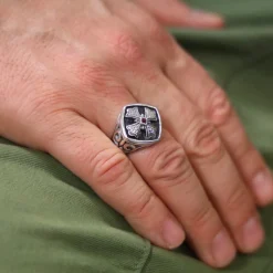 Orusbijoux Bague Chevalière Homme Croix De Malte Et Grenat-Homme Bijoux