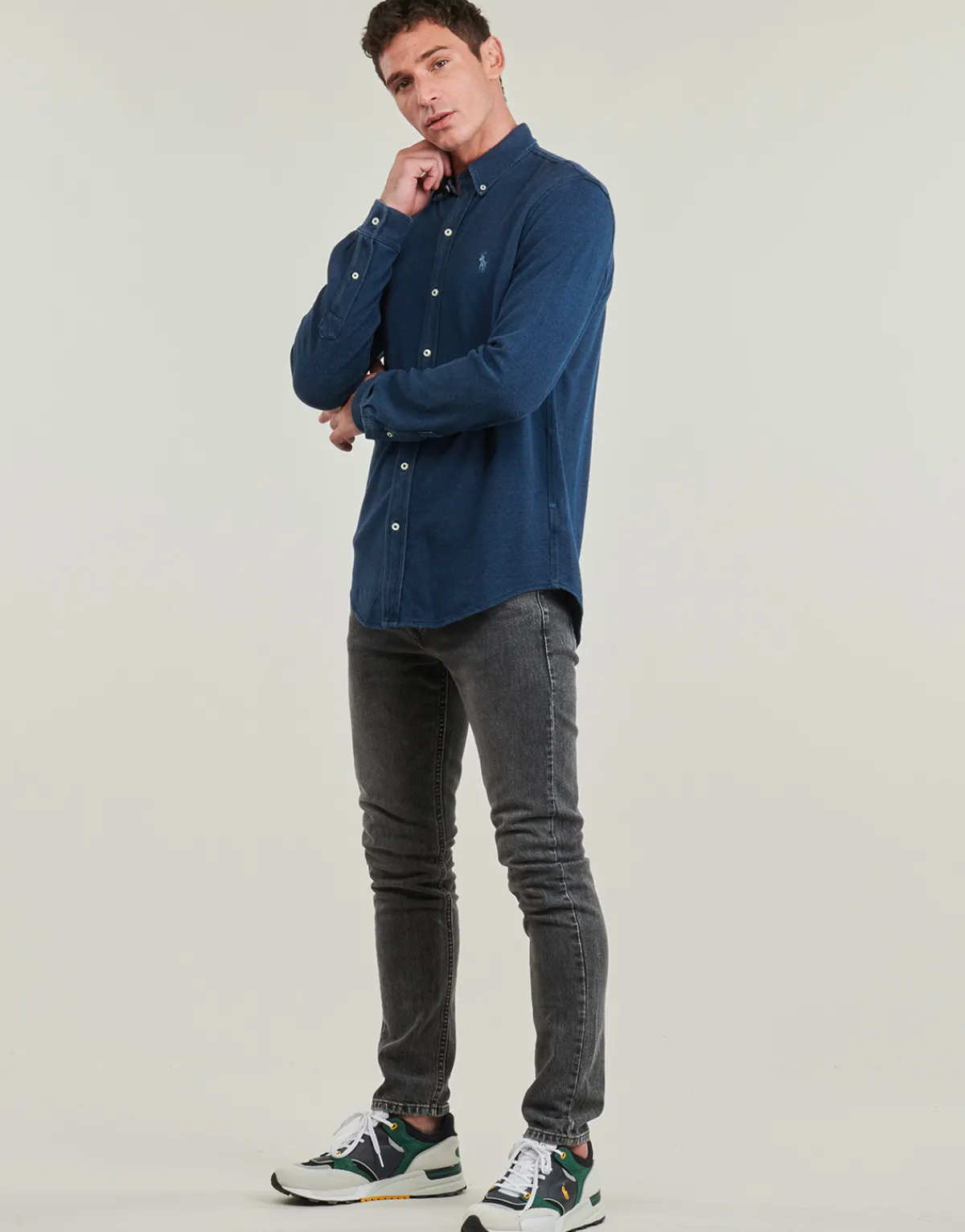 Polo Ralph Lauren CHEMISE AJUSTEE COL BOUTONNE EN POLO FEATHERWEIGHT-Homme Chemises