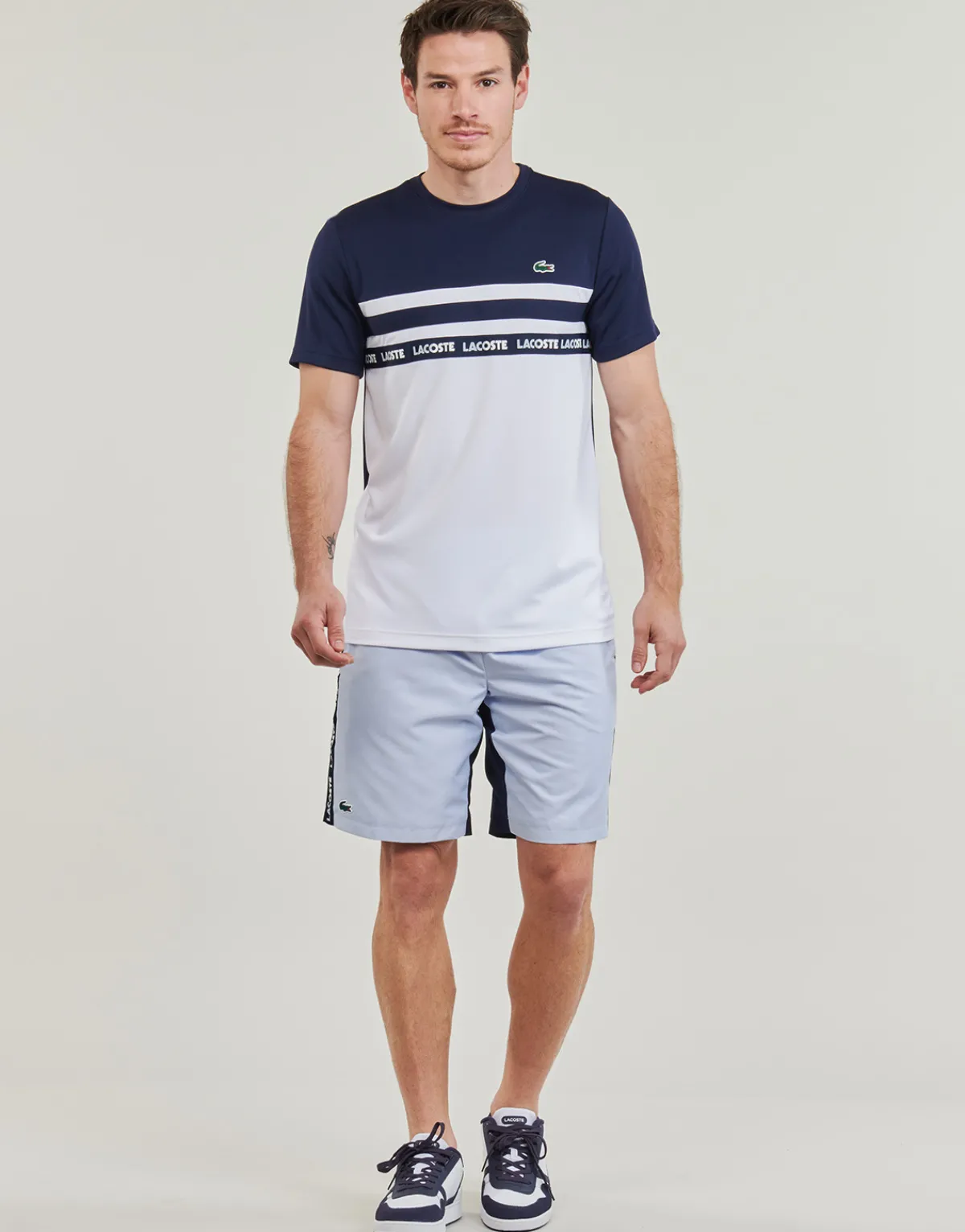 Lacoste GH7443-Homme Shorts & Bermudas