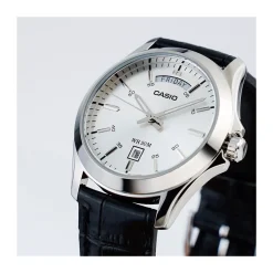 Casio MTP1370L7AVDF-Homme Montres