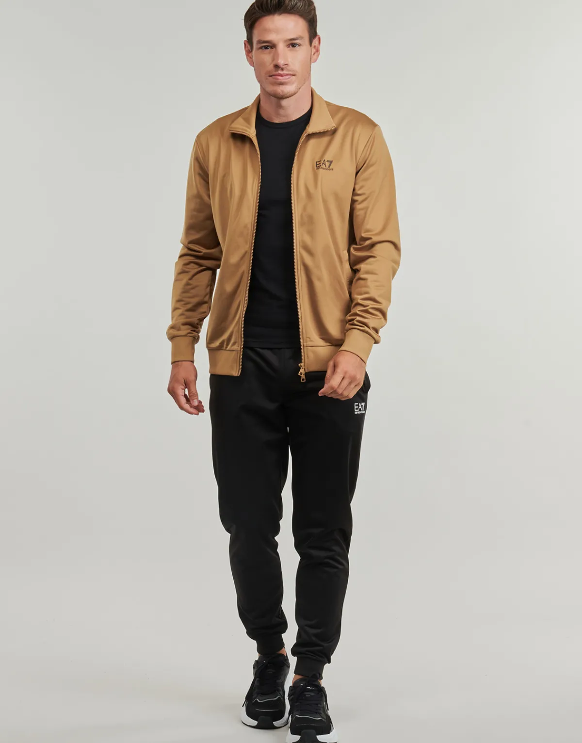 Emporio Armani EA7 TRAIN CORE ID M T-SUIT T-TOP FZ CH PL CC-Homme Joggings & Survêtements