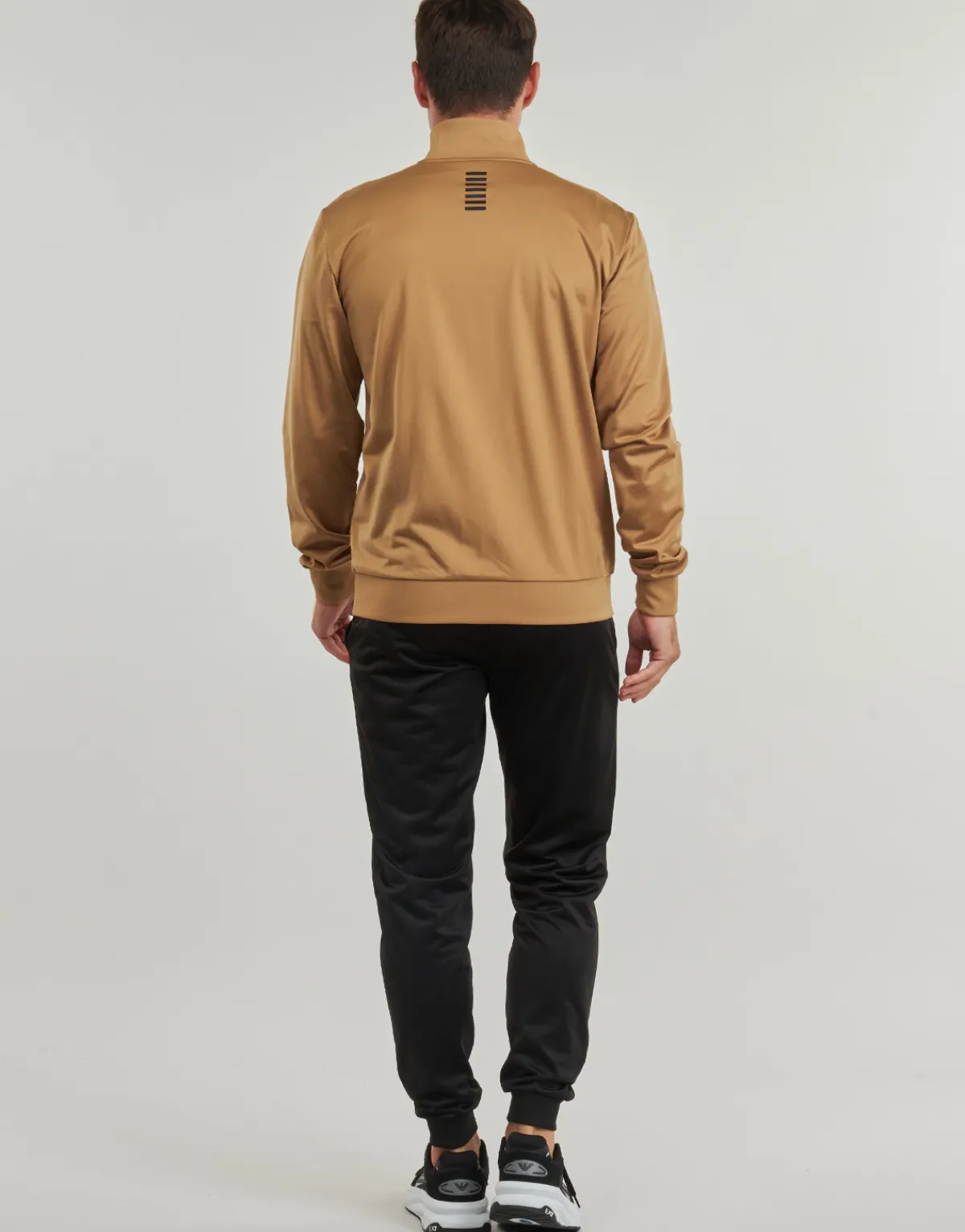 Emporio Armani EA7 TRAIN CORE ID M T-SUIT T-TOP FZ CH PL CC-Homme Joggings & Survêtements