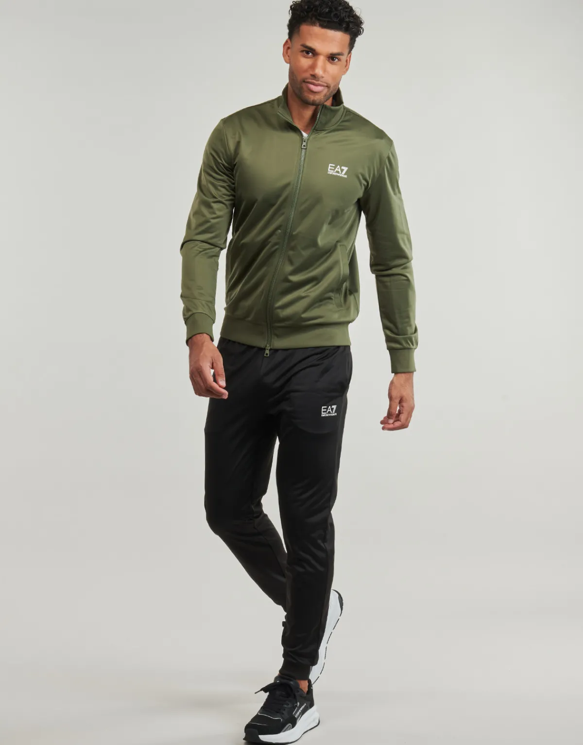 Emporio Armani EA7 TRAIN CORE ID M T-SUIT T-TOP FZ CH PL CC-Homme Joggings & Survêtements