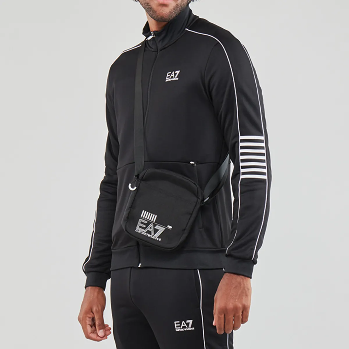 Emporio Armani EA7 TRAIN CORE U POUCH BAG SMALL A-Homme Pochettes / Sacoches